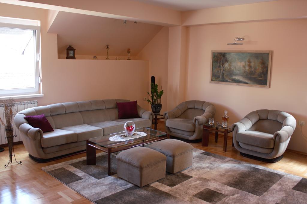 Apartments Skopje Downtown Ngoại thất bức ảnh