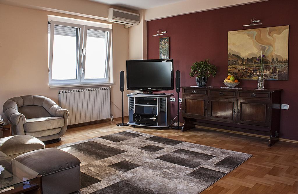 Apartments Skopje Downtown Ngoại thất bức ảnh