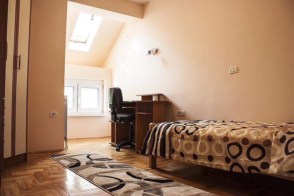 Apartments Skopje Downtown Ngoại thất bức ảnh